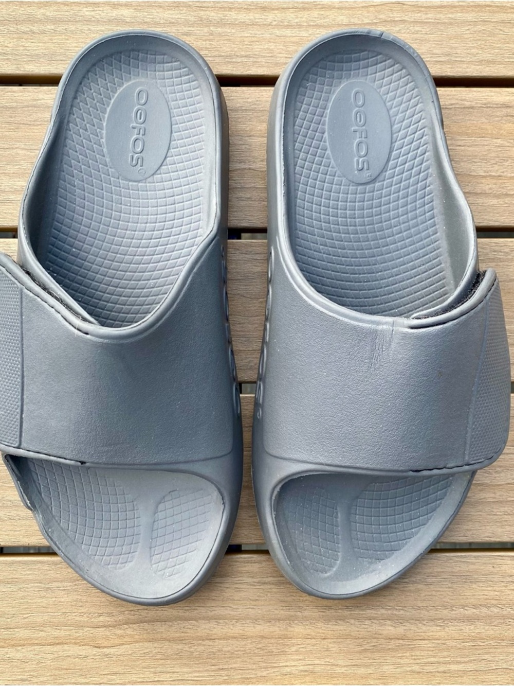 OOFOS Slide Sandals in Gray